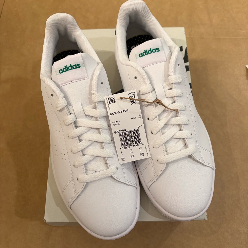 NWT ADIDAS ADVANTAGE 2.0 MEN'S SNEAKERS - comes w/ box